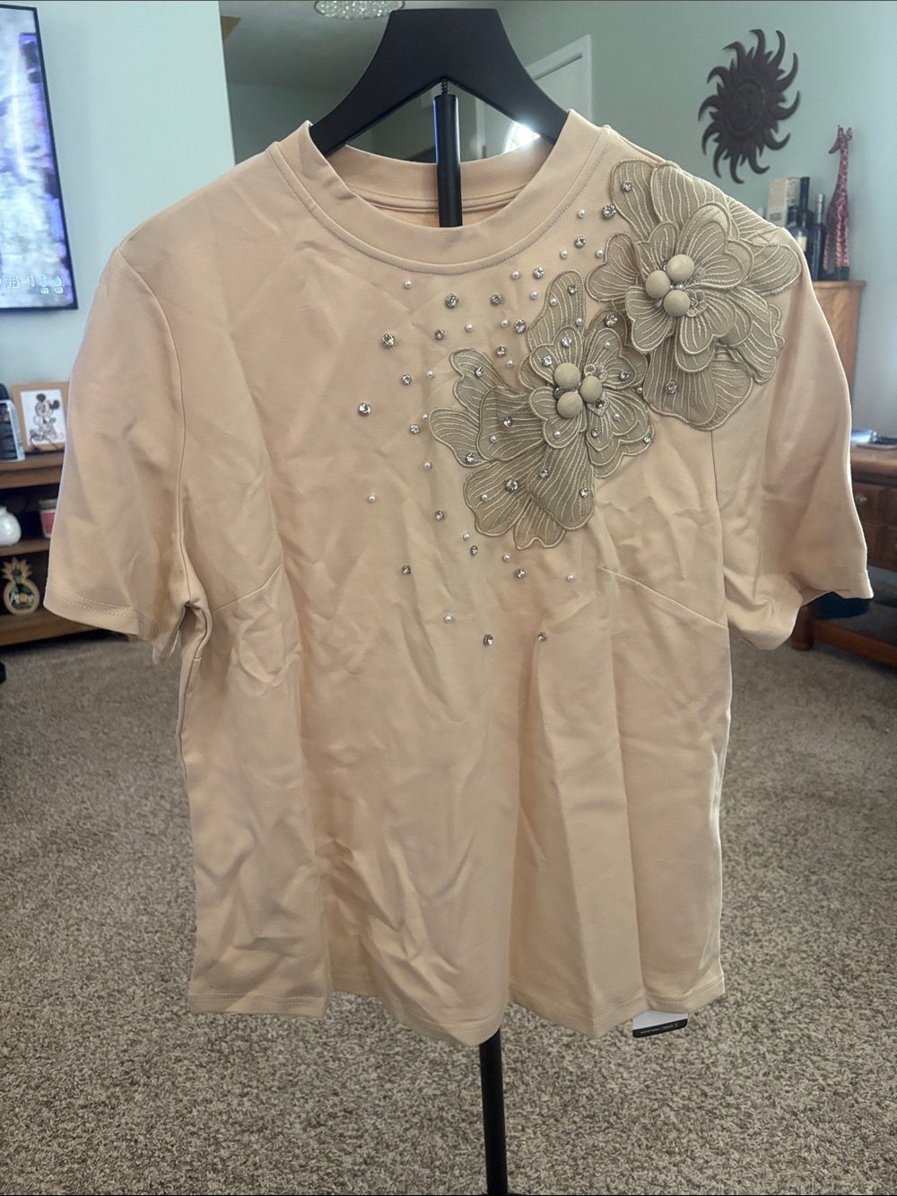 Beige Floral Applique Short Sleeve Top